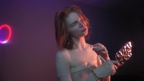 Snapshot of ginger_hugs chatting on October 22, 10:09 pm im expecting 350 thumbs up on my altar online show from October 22, 10:09 pm