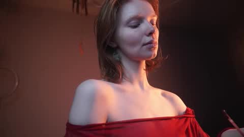 Snapshot of ginger_hugs chatting on November 17, 10:04 pm im expecting 350 thumbs up on my altar online show from November 17, 10:04 pm