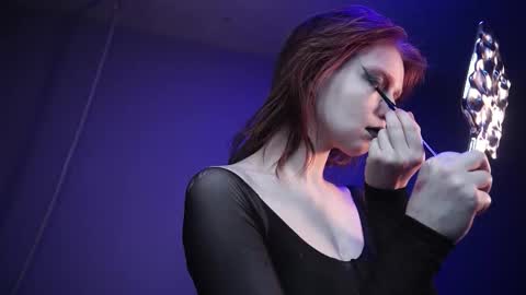        im expecting 350 thumbs up on my altar   online show from March 15, 10:05 pm