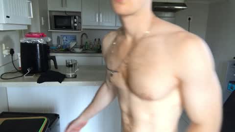 Snapshot of gingerboy_69 chatting on January 21, 12:18 pm Jay online show from January 21, 12:18 pm