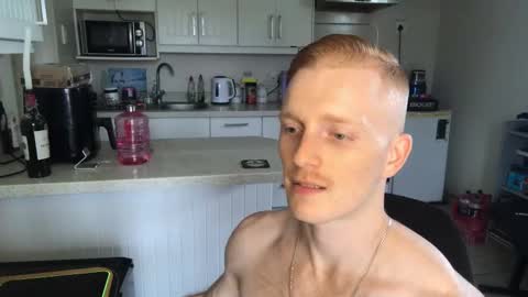 Snapshot of gingerboy_69 chatting on February 13, 2:20 pm Jay online show from February 13, 2:20 pm