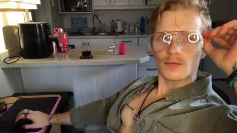 Snapshot of gingerboy_69 chatting on September 10, 5:07 am Jay online show from September 10, 5:07 am