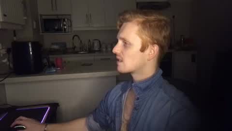 Snapshot of gingerboy_69 chatting on December 2, 1:33 am Jay online show from December 2, 1:33 am