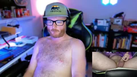 Snapshot of gingercub813 chatting on November 11, 10:54 pm Ginger Cub online show from November 11, 10:54 pm