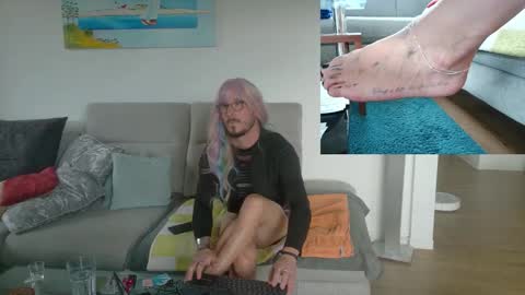 Snapshot of gingerpink1911 chatting on October 26, 10:54 am GingerPink online show from October 26, 10:54 am