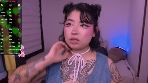 ginmeowuwu online show from April 18, 7:07 pm