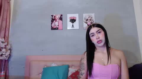 ginnifer_goodwin online show from November 20, 12:05 pm