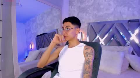 Gio Carangi online show from February 23, 3:37 am