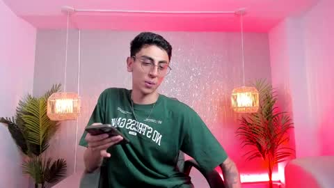 Gio Carangi online show from March 29, 3:28 am