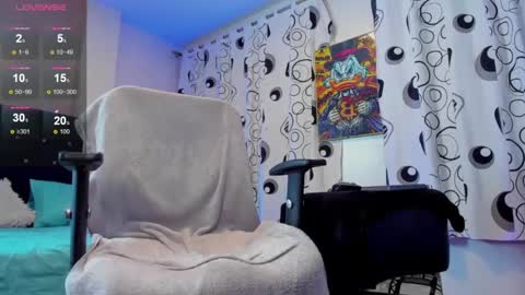Snapshot of giomar_reyes chatting on September 19, 4:25 am GIOMAR REYES online show from September 19, 4:25 am