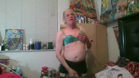 Snapshot of giovanna132008 chatting on November 11, 1:05 am giovanna132008 online show from November 11, 1:05 am