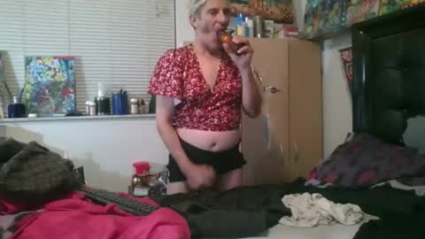 Snapshot of giovanna132008 chatting on November 21, 2:21 am giovanna132008 online show from November 21, 2:21 am