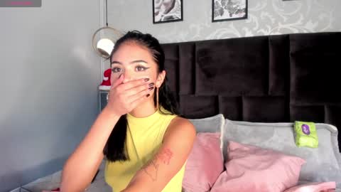 Giovanna  online show from December 6, 1:22 pm