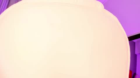 Giovanna  online show from September 17, 6:15 am