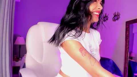 Giovanna  online show from November 28, 5:43 am