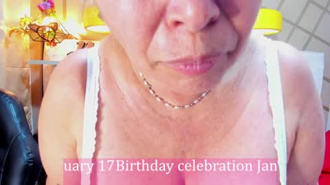 Girl Amada online show from January 14, 7:48 am