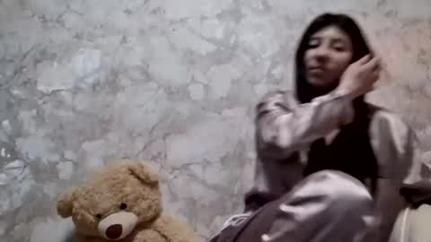 Snapshot of girl_cute007 chatting on February 23, 8:39 pm girl_cute007 online show from February 23, 8:39 pm