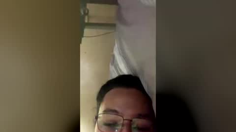 urGIRL online show from July 12, 5:42 am