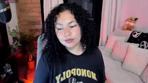 Snapshot of girl_inline chatting on February 6, 12:26 am girl_inline online show from February 6, 12:26 am