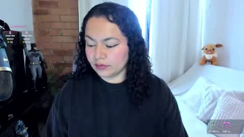 Snapshot of girl_inline chatting on February 15, 10:06 pm girl_inline online show from February 15, 10:06 pm