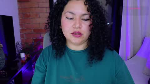 girl_inline online show from April 13, 11:43 pm