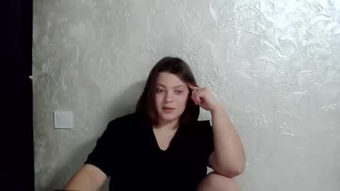 Snapshot of girl_leya chatting on December 13, 9:09 pm girl_leya online show from December 13, 9:09 pm