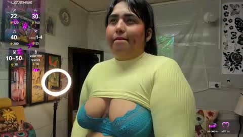 Snapshot of girl_luna_ chatting on September 19, 6:52 pm girl_luna_ online show from September 19, 6:52 pm
