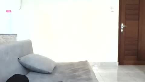 Snapshot of girl_next_door26 chatting on March 3, 11:11 am baddie online show from March 3, 11:11 am