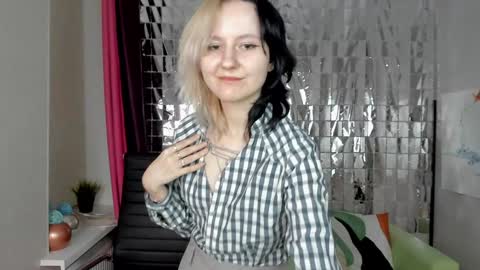 girl_next_doorr online show from January 26, 3:03 pm
