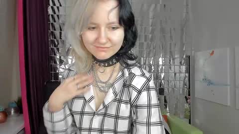 girl_next_doorr online show from February 1, 12:26 pm