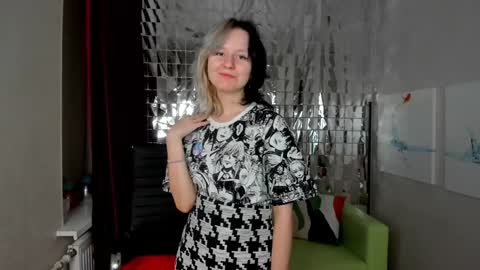 girl_next_doorr online show from February 4, 5:01 pm