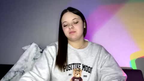 girl_shy07 online show from February 9, 7:18 pm