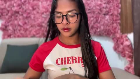 Snapshot of girlcock_dominantfucker chatting on October 7, 10:45 am queen ronna online show from October 7, 10:45 am