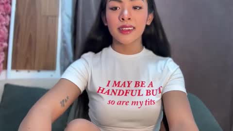 Snapshot of girlcock_dominantfucker chatting on October 21, 5:35 pm queen ronna online show from October 21, 5:35 pm