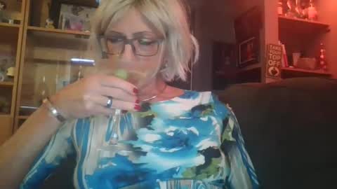 Snapshot of girlinrock chatting on September 15, 12:54 am Girlinrock online show from September 15, 12:54 am