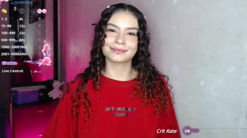 Snapshot of girlonhotflames chatting on February 21, 11:33 am LananaSofia and Boy online show from February 21, 11:33 am