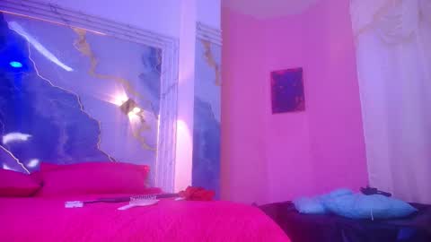 Snapshot of girls_from_medellin chatting on November 20, 3:07 am eleanor and celeste online show from November 20, 3:07 am