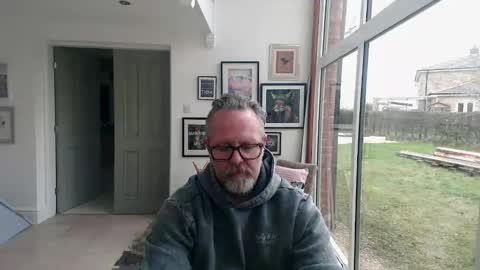 girlsandbikes online show from February 2, 11:42 am