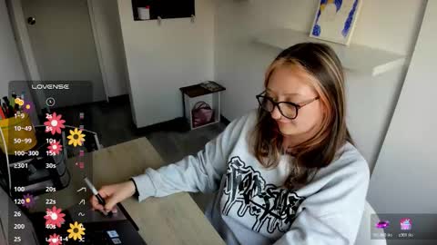 Maze    Thumbs up online show from November 7, 9:48 pm