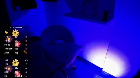 Maze    Thumbs up online show from November 9, 10:30 pm