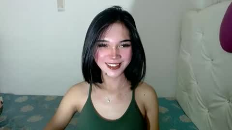 Snapshot of girlthatyouwantxx chatting on September 13, 5:51 am Divine online show from September 13, 5:51 am