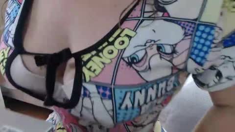 Snapshot of girlvictoria chatting on November 27, 2:19 pm Victoria online show from November 27, 2:19 pm