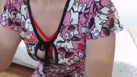 Snapshot of girlvictoria chatting on December 1, 1:49 pm Victoria online show from December 1, 1:49 pm