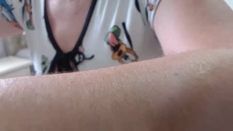 Snapshot of girlvictoria chatting on December 17, 1:50 pm Victoria online show from December 17, 1:50 pm