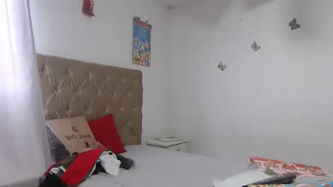 Snapshot of girlvictoria chatting on December 21, 6:26 pm Victoria online show from December 21, 6:26 pm