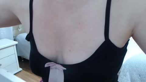 Snapshot of girlvictoria chatting on January 10, 11:34 am Victoria online show from January 10, 11:34 am