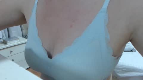 Snapshot of girlvictoria chatting on February 9, 12:47 am Victoria online show from February 9, 12:47 am