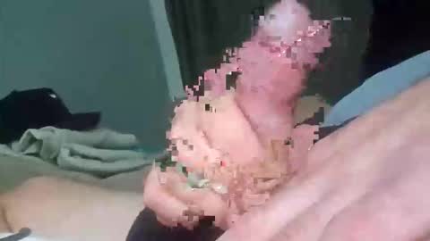 Snapshot of girthatron69 chatting on March 2, 6:03 am girthatron69 online show from March 2, 6:03 am