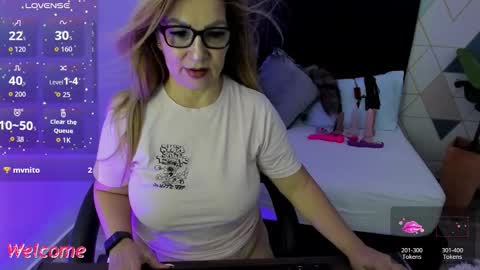 Gisella online show from November 20, 1:00 pm