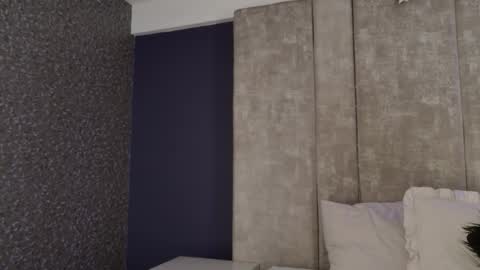     online show from November 4, 10:36 am